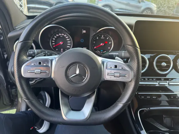 Mercedes-Benz C 300 de AMG Line 18