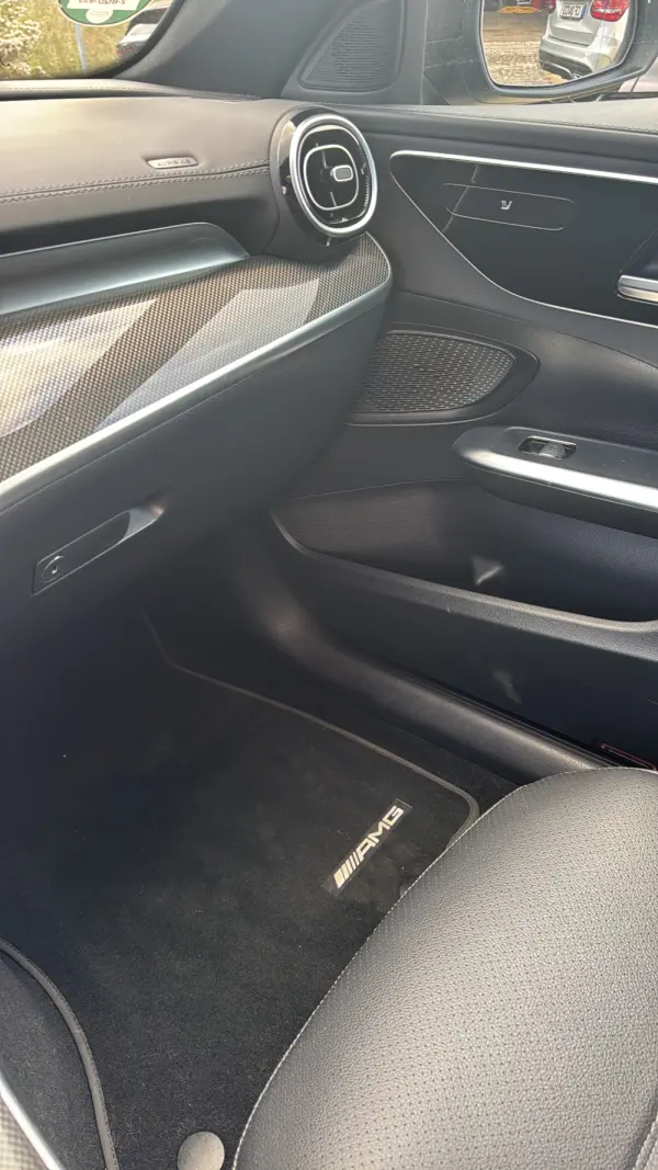 Mercedes-Benz C 300 e AMG Line 27