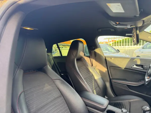 Mercedes-Benz CLA 180 d AMG Line 9