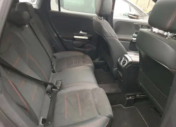 Mercedes-Benz GLA 250 e AMG Line 3