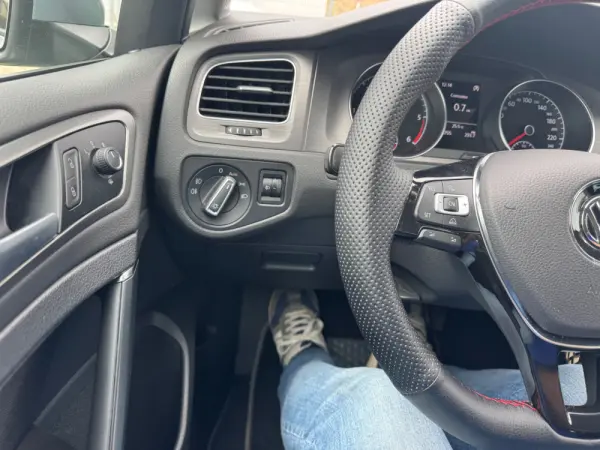 Volkswagen Golf Variant 1.6 TDi Highline DSG 15