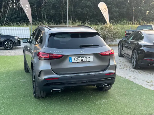 Mercedes-Benz GLA 250 e AMG Line 4
