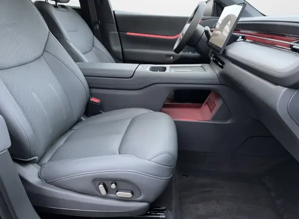 Xpeng G6 80.8 kWh AWD Performance + Gancho de Reboque 16