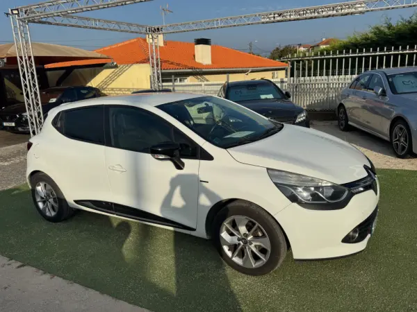 Renault Clio 0.9 TCe Limited Edition 8