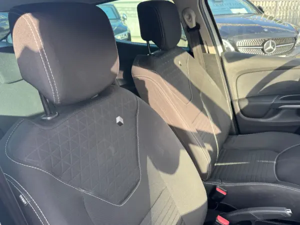 Renault Clio 0.9 TCe Limited Edition 13