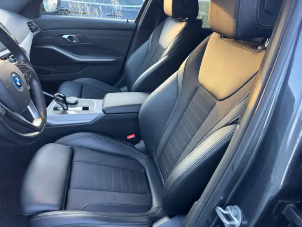 BMW 320 e Corporate Edition Auto 13