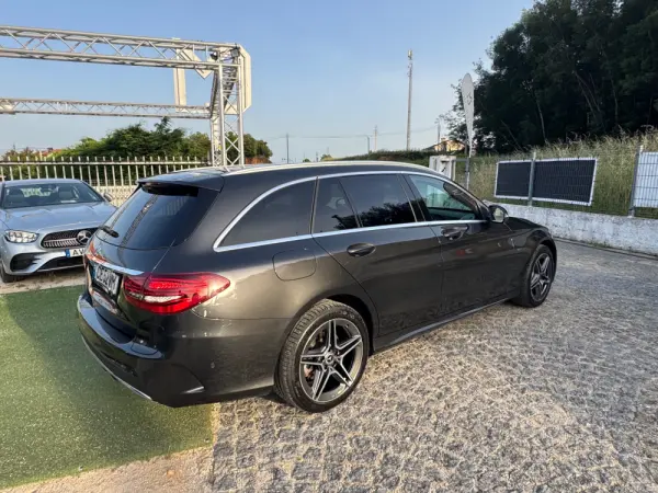 Mercedes-Benz C 300 de AMG Line 11