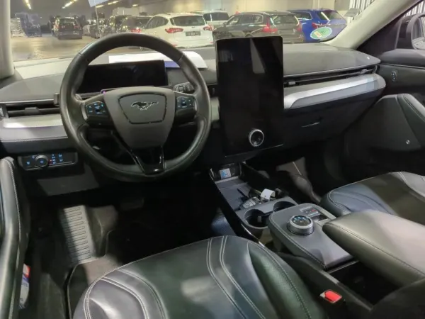 Ford Mustang Mach-E 98.7 kWh Premium 3