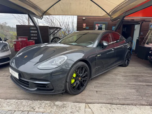 Porsche Panamera 4 E-Hybrid 29