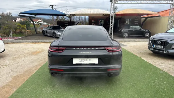Porsche Panamera 4 E-Hybrid 18