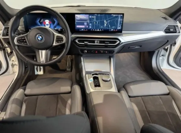 BMW i4 eDrive40 Pack Desportivo M 12