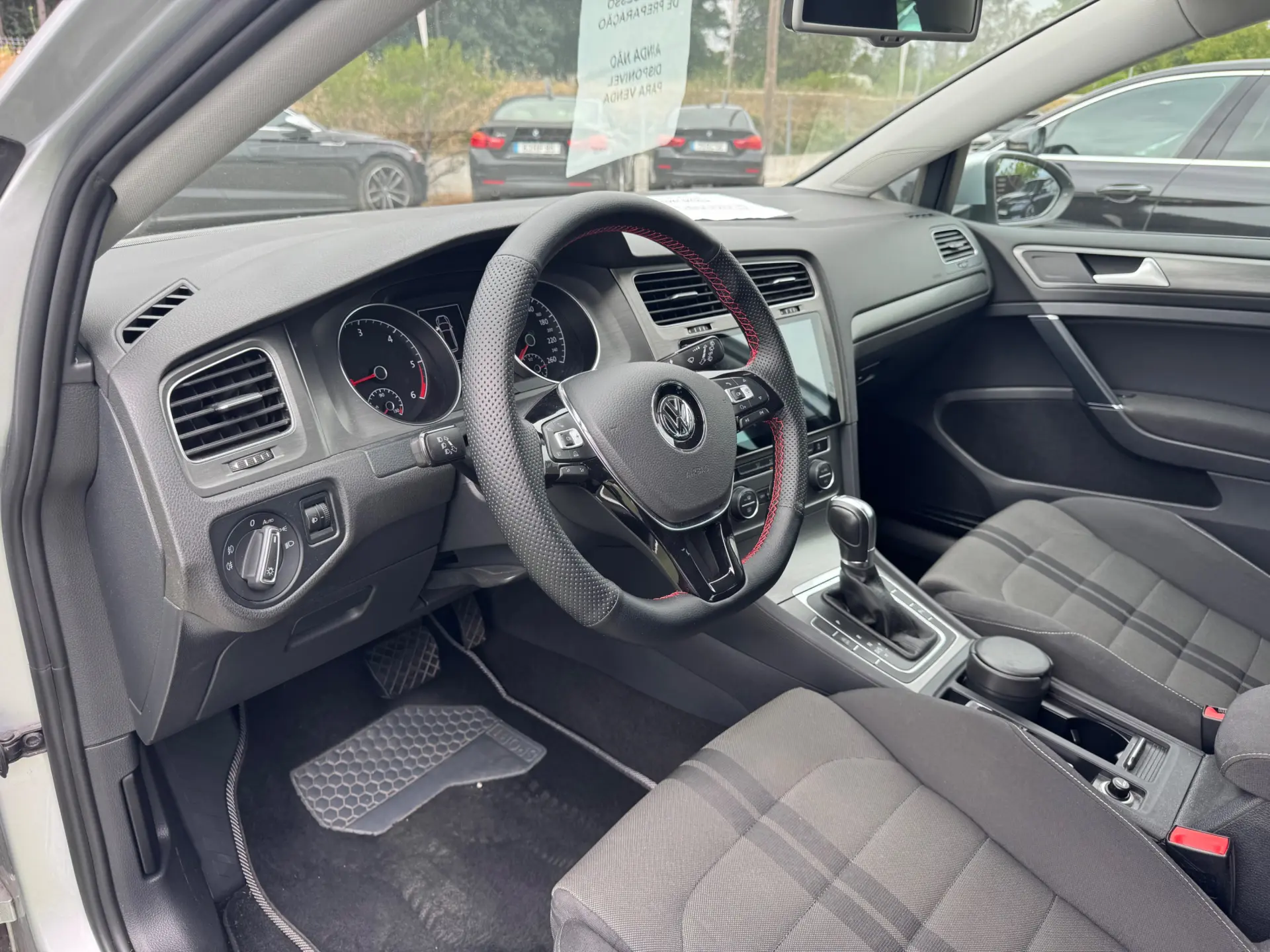 Volkswagen Golf Variant 1.6 TDi Highline DSG 31