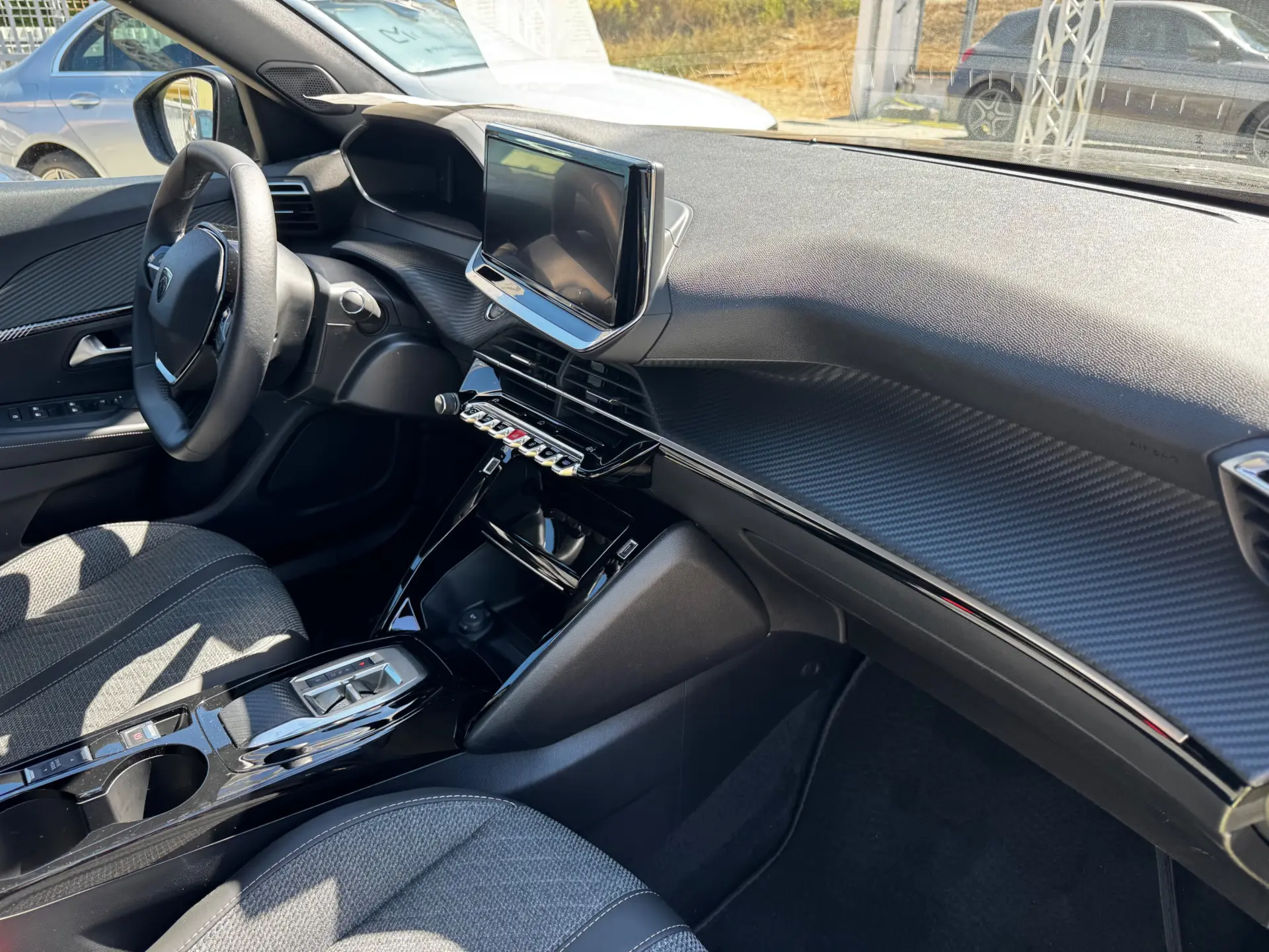 Peugeot e-2008 50 kWh Allure 9