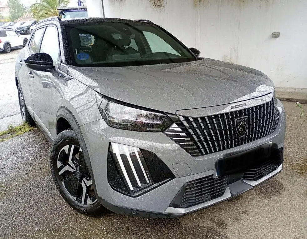 Peugeot e-2008 50 kWh GT 2