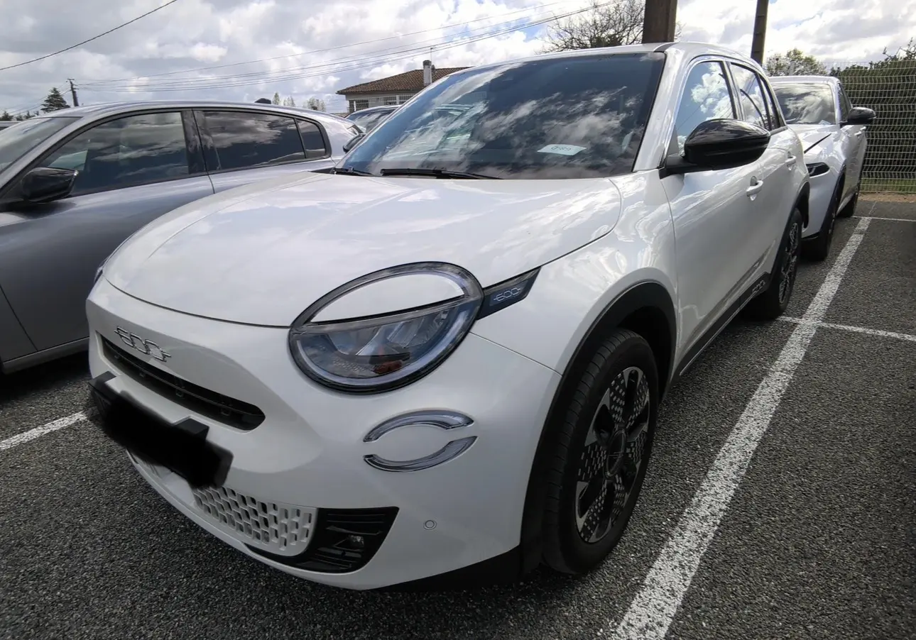 Fiat 600 1.2 Hybrid La Prima 2