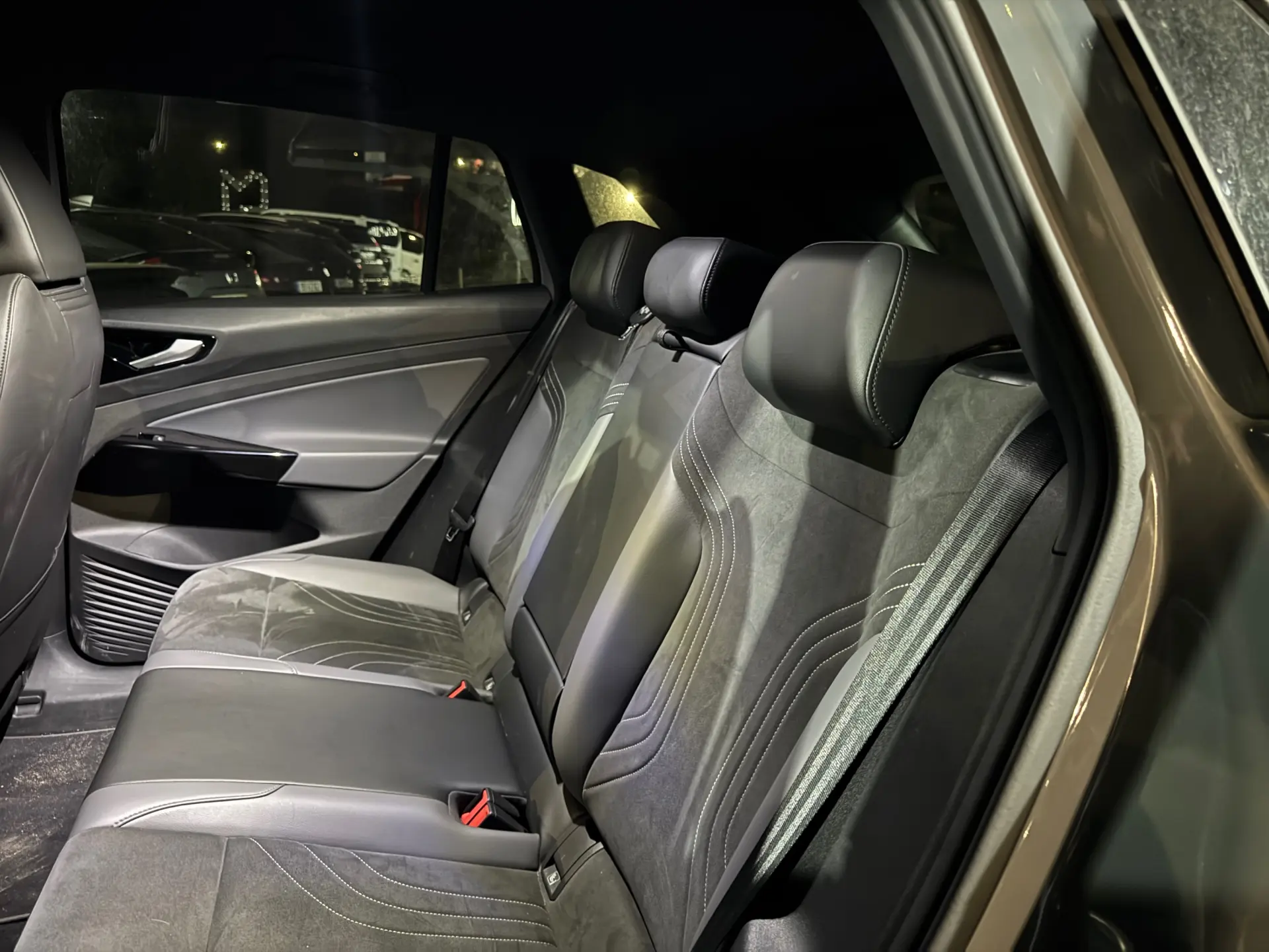 Volkswagen ID.4 77 kWh Pro Performance 15