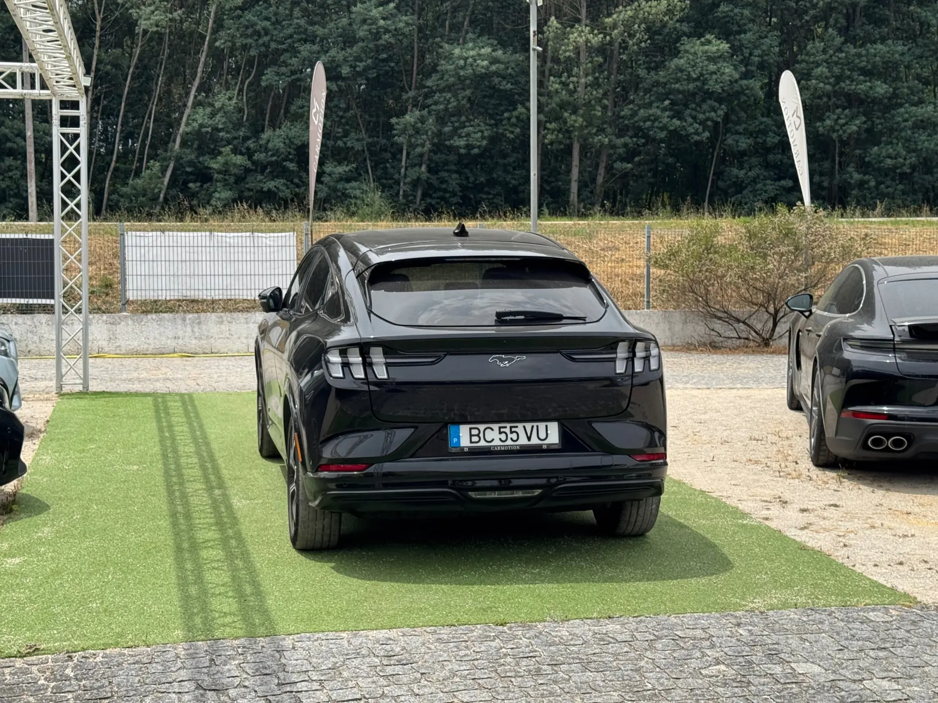 Ford Mustang Mach-E 98.7 kWh Premium 25