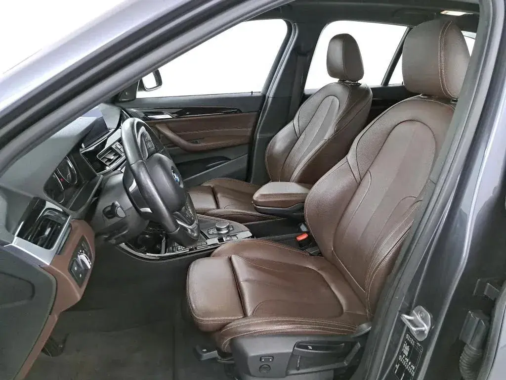 BMW X1 16 d sDrive Auto Line Sport 17