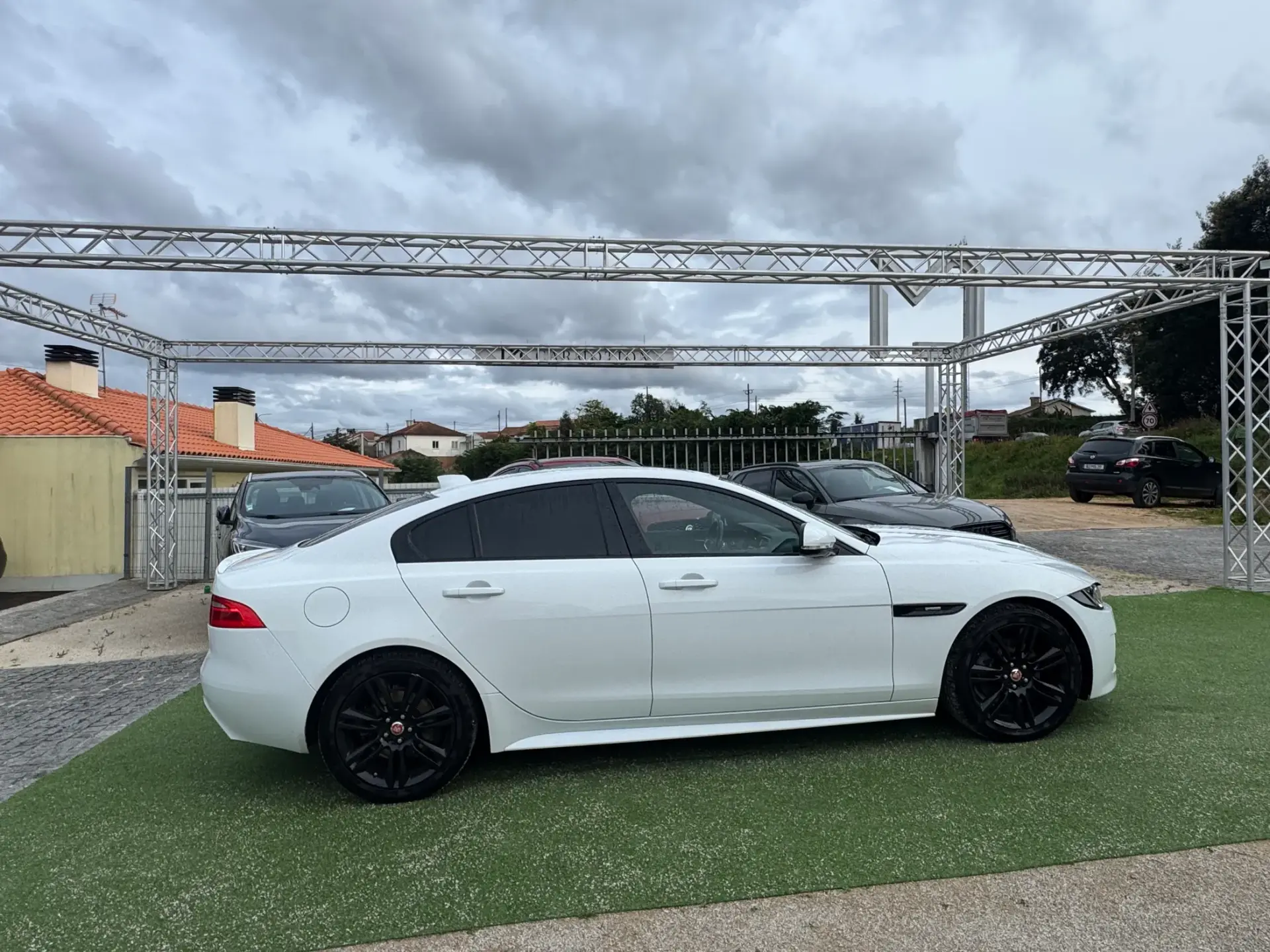 Jaguar XE 20d Aut. R-Sport 4