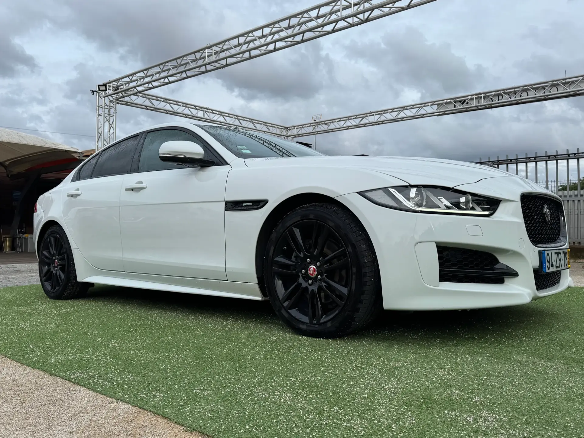 Jaguar XE 20d Aut. R-Sport 15