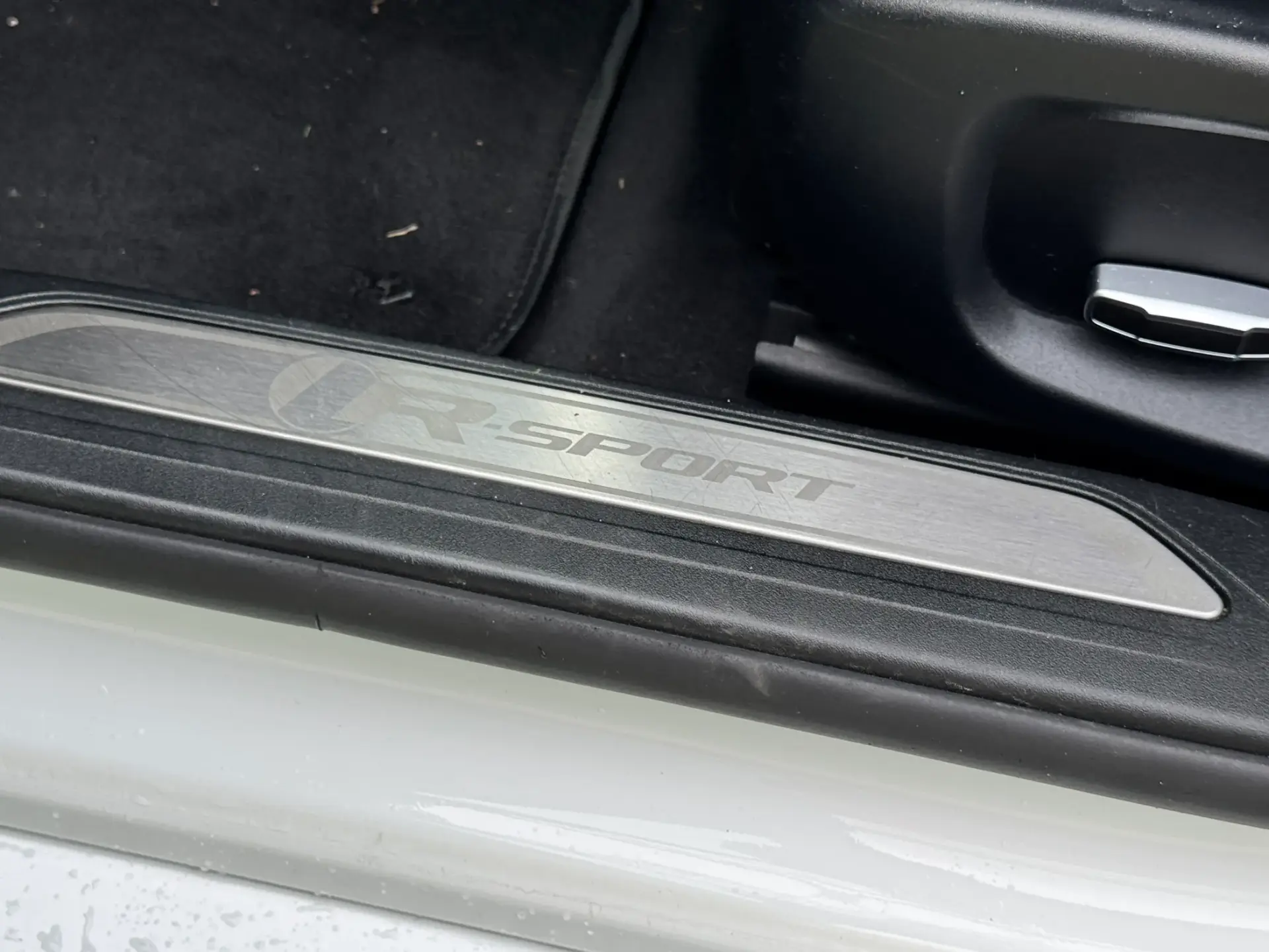 Jaguar XE 20d Aut. R-Sport 27