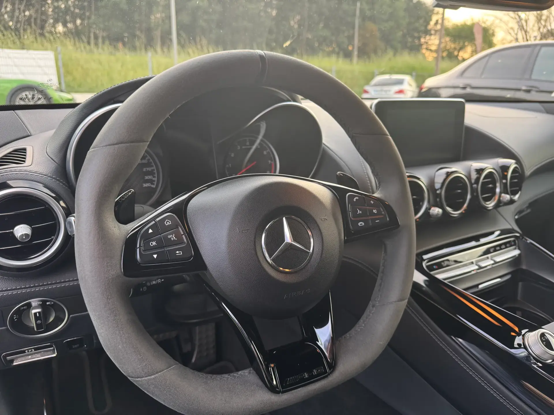 Mercedes-Benz AMG GT Standard 5