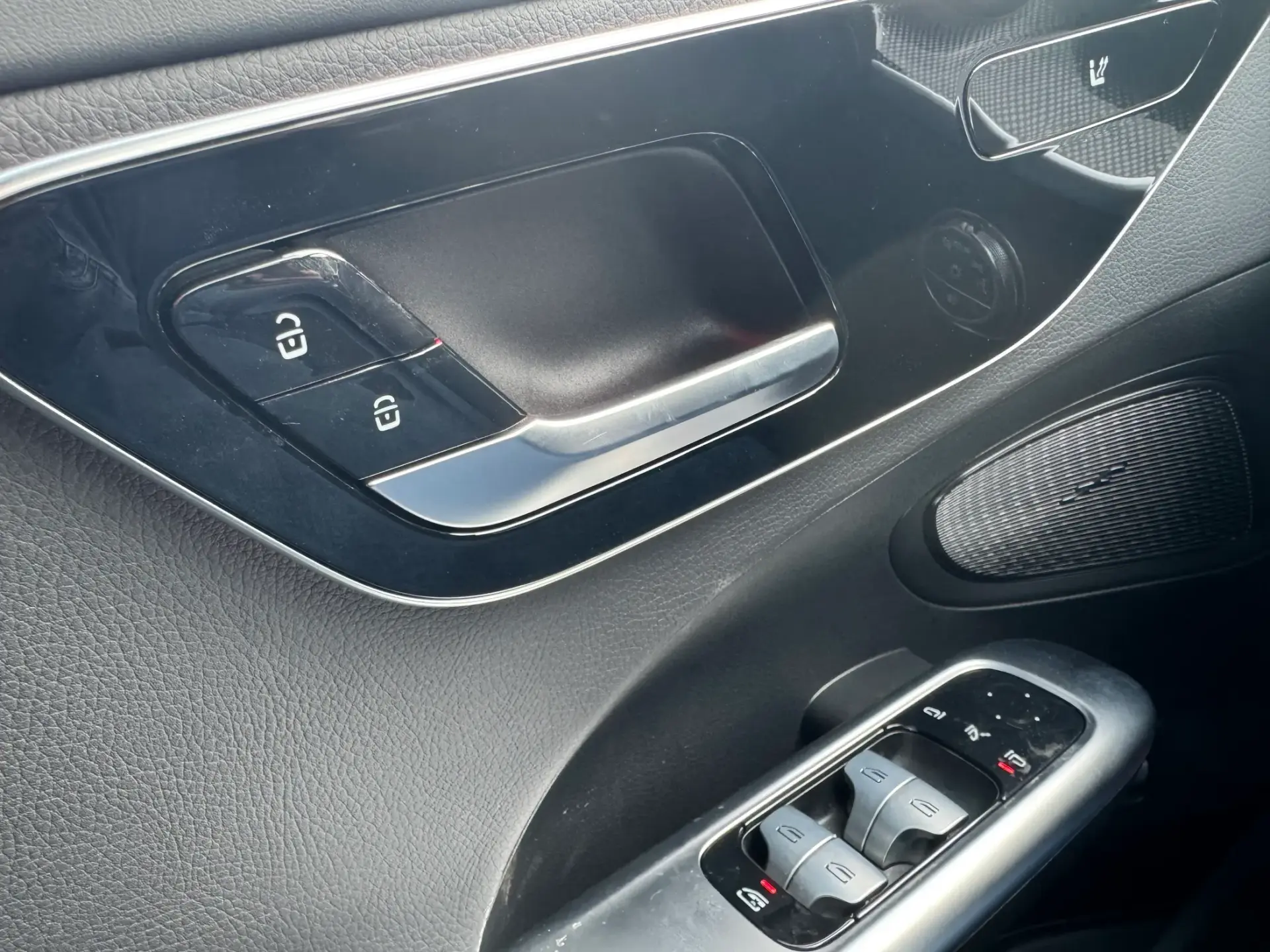 Mercedes-Benz C 300 10