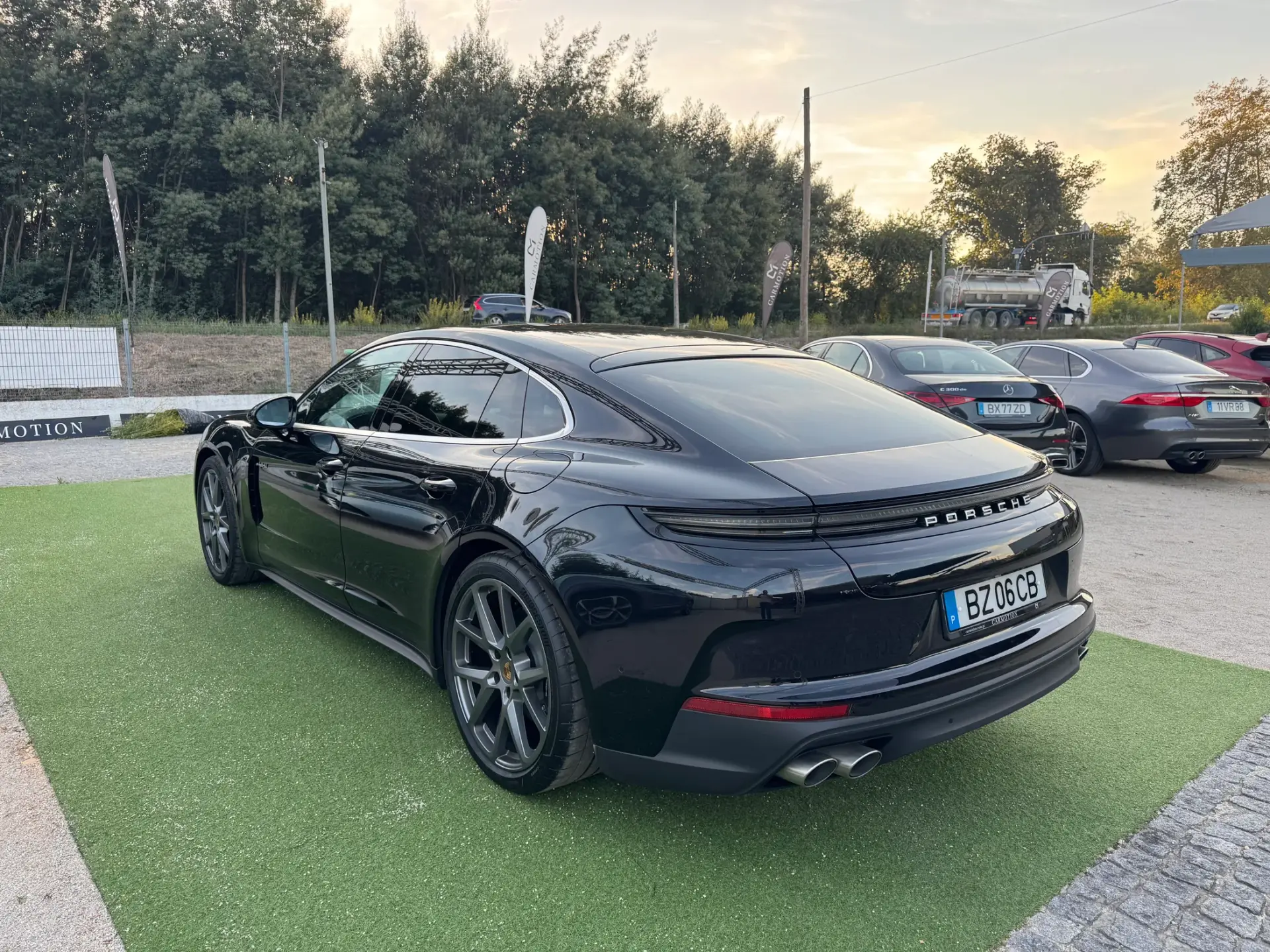 Porsche Panamera 4 E-Hybrid 2