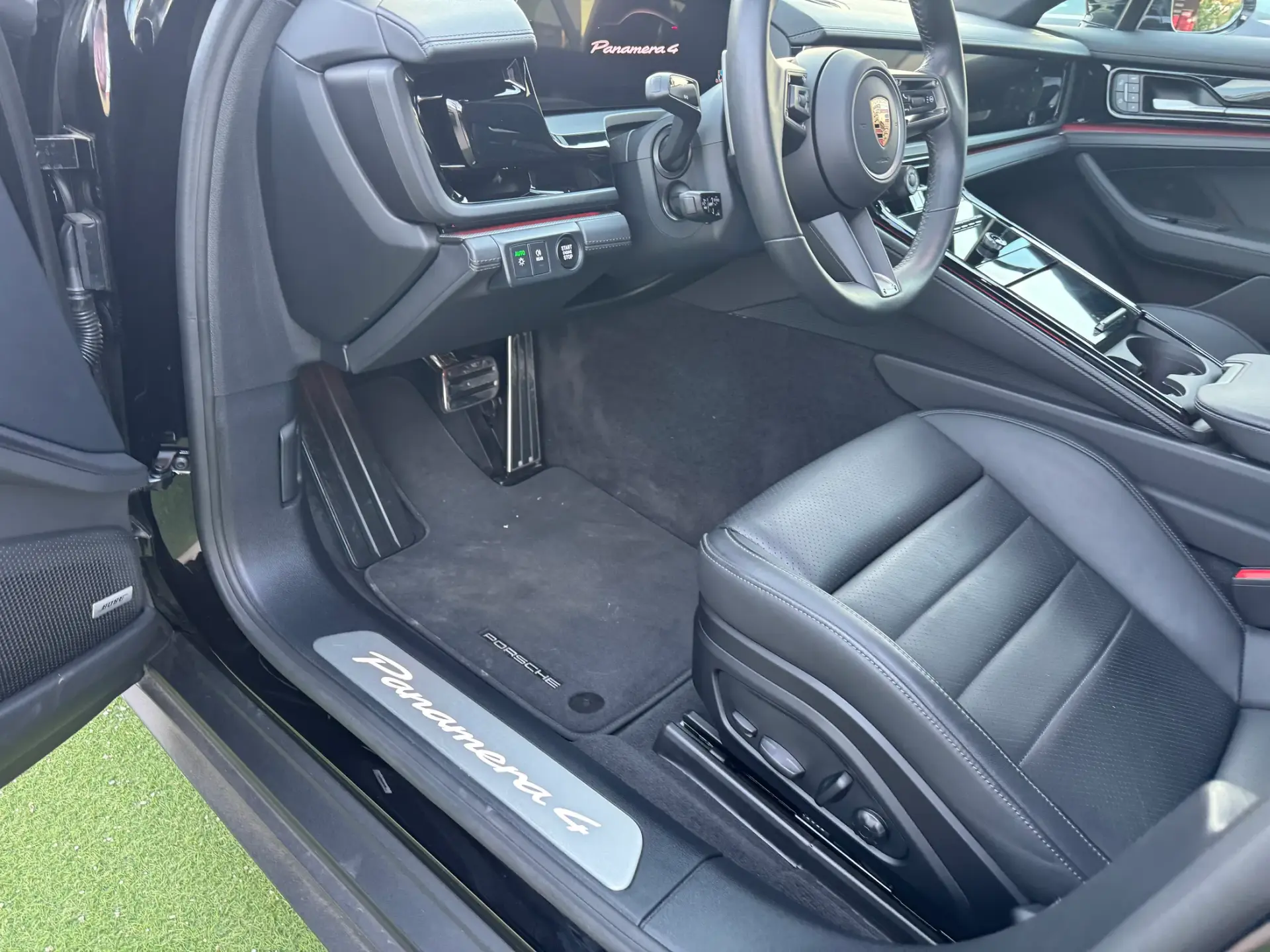 Porsche Panamera 4 E-Hybrid 36