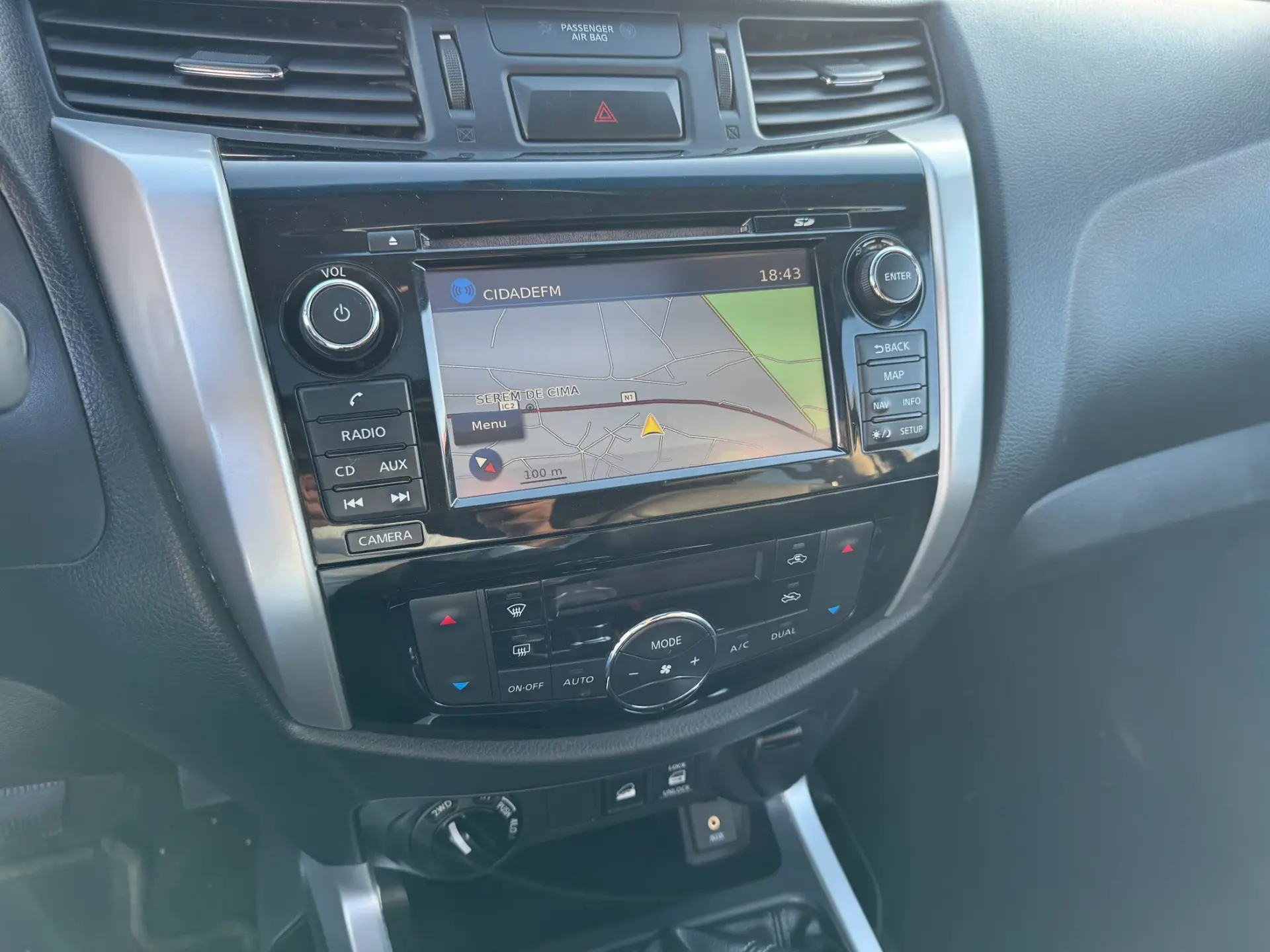 Nissan Navara 2.3 dCi CD 4WD Tekna 2