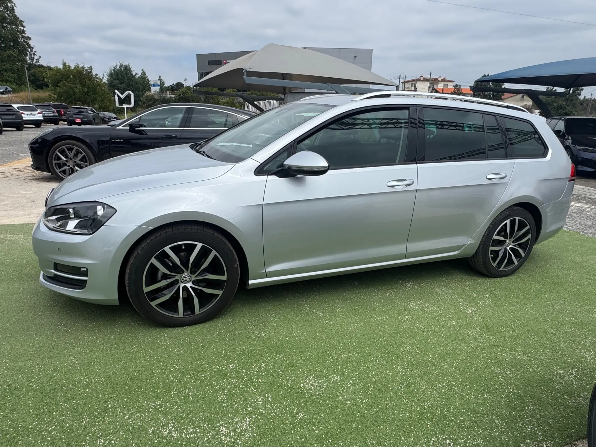 Volkswagen Golf Variant 1.6 TDi Highline DSG 5