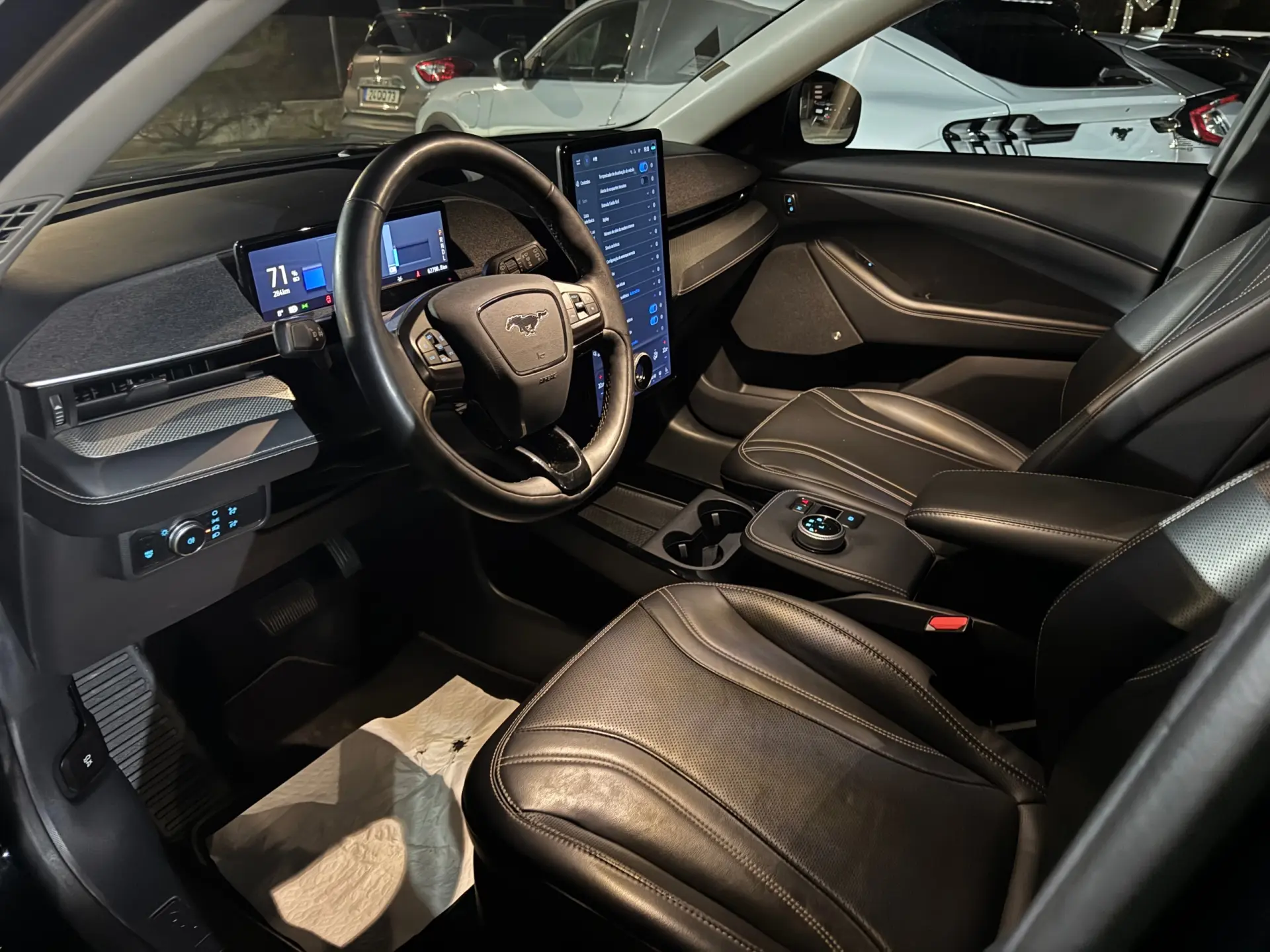 Ford Mustang Mach-E 98.7 kWh Premium 24