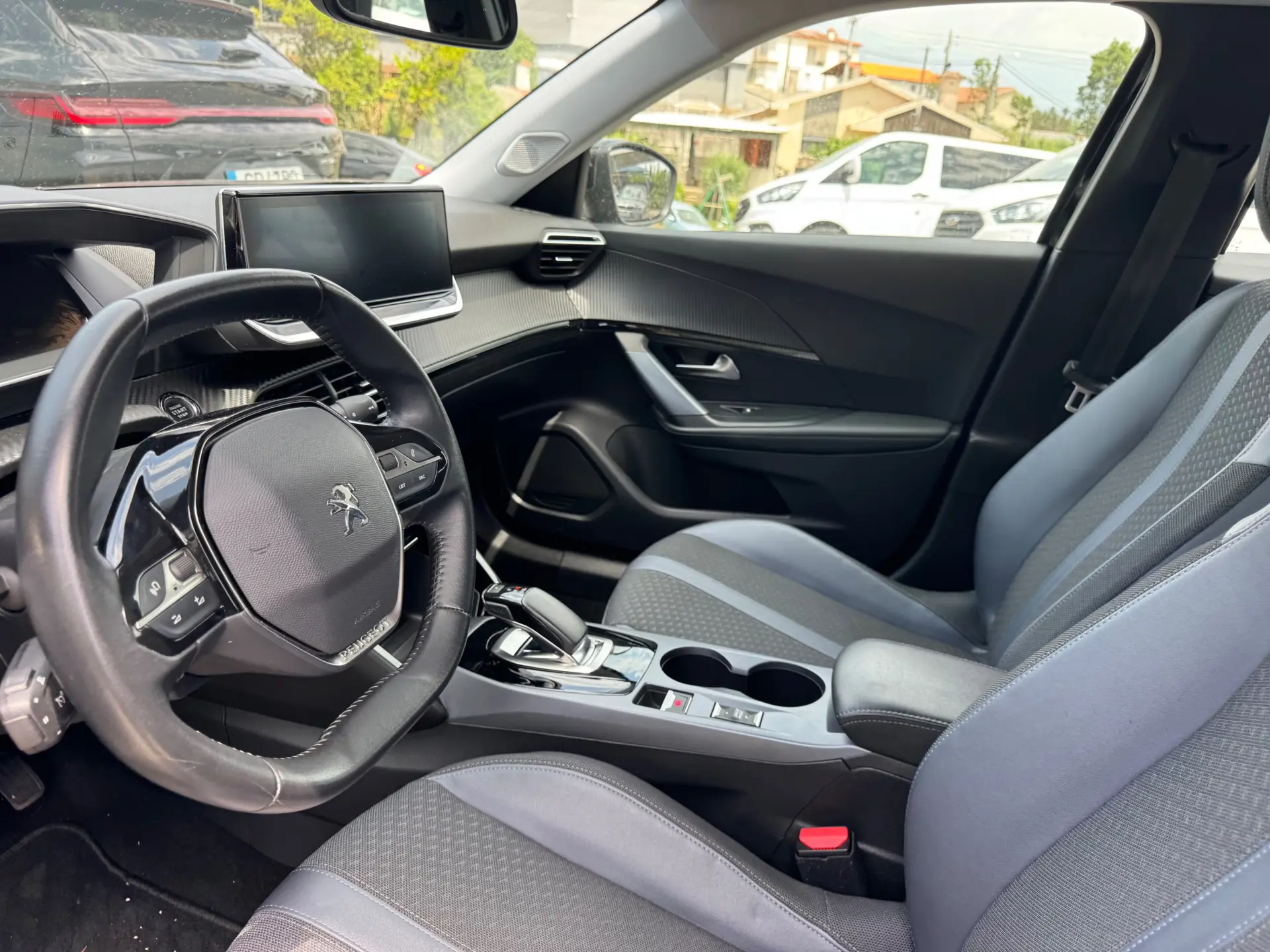 Peugeot e-2008 50 kWh Allure Pack 34
