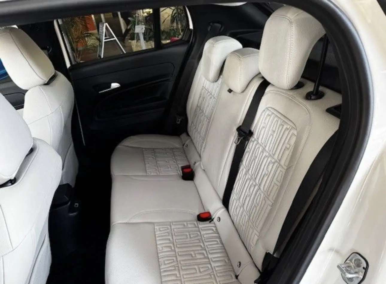 Fiat 600 1.2 Hybrid La Prima 7