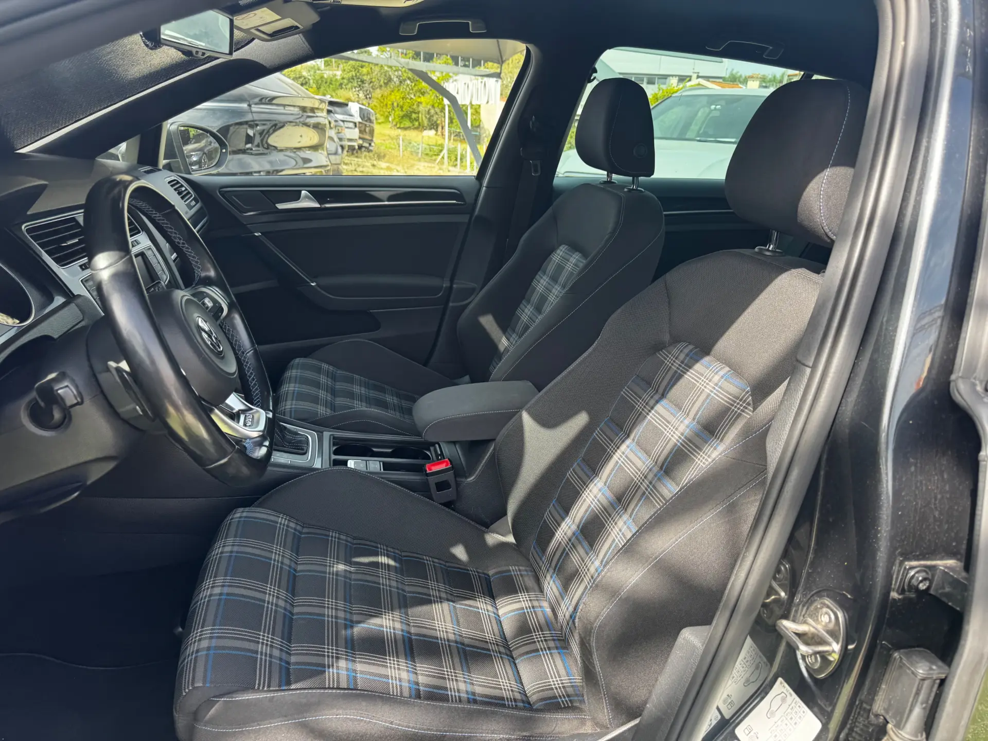 Volkswagen Golf 1.4 GTE Plug-in-Hybrid DSG 28