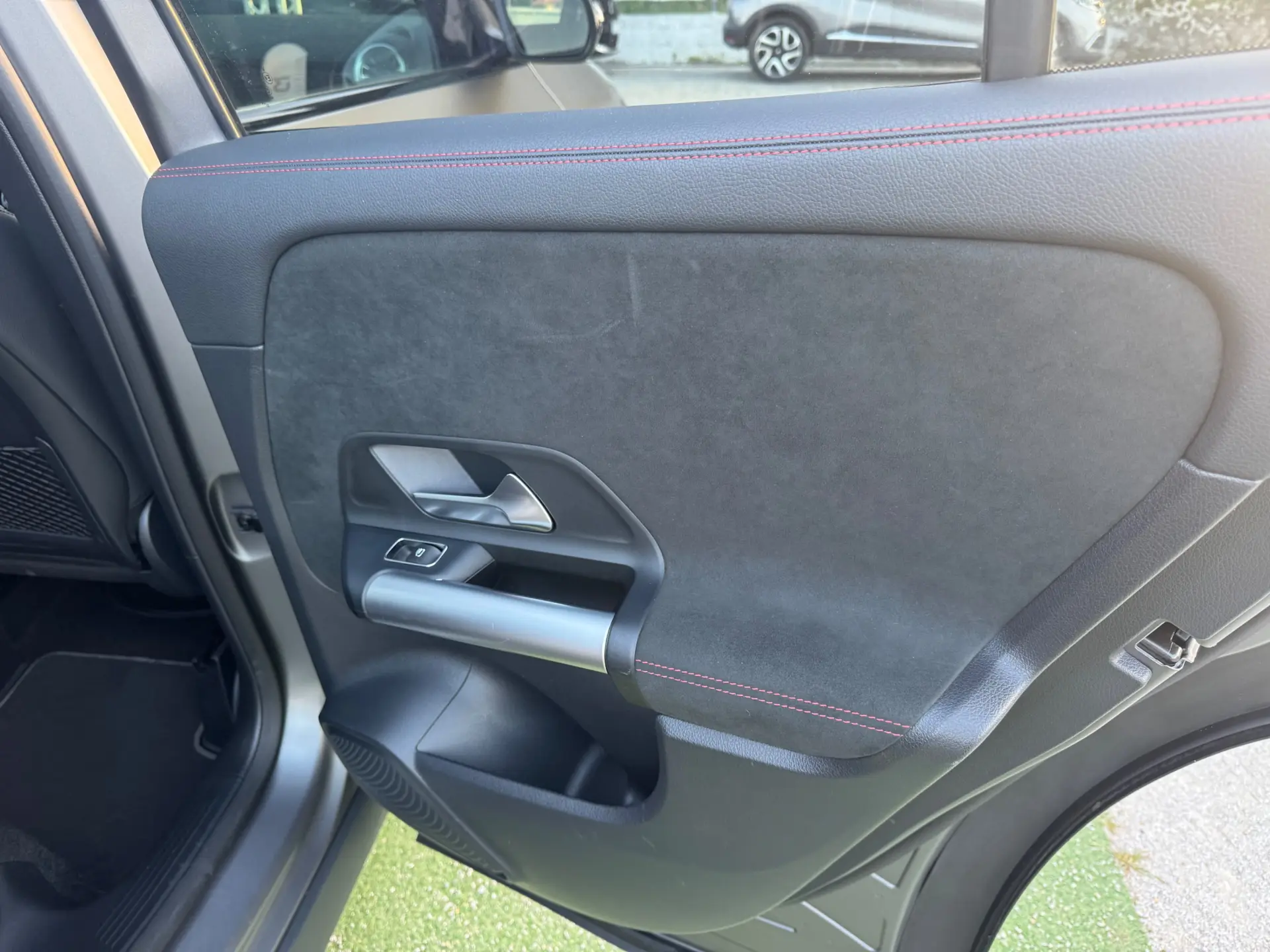 Mercedes-Benz GLA 250 e AMG Line 16