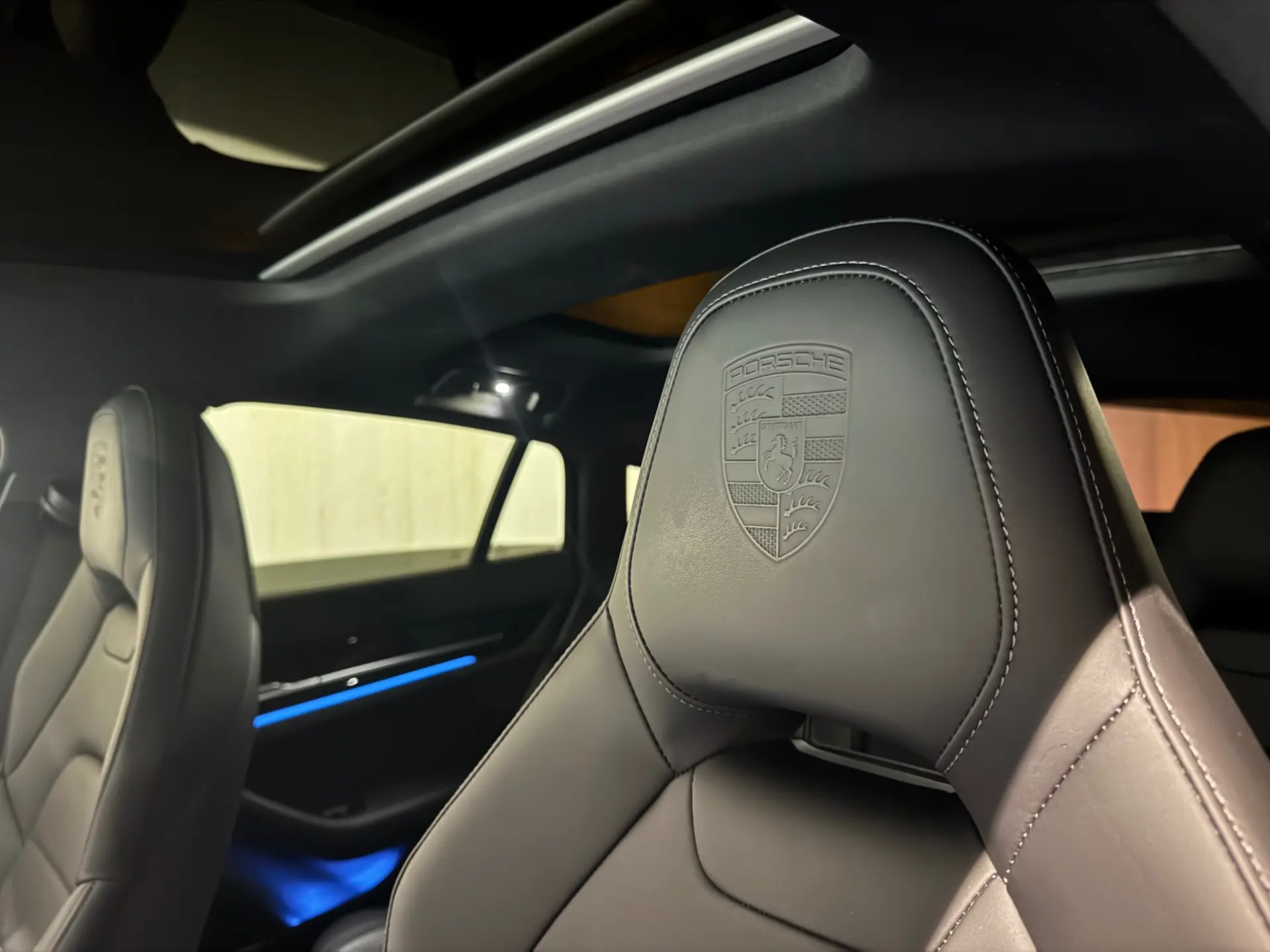 Porsche Panamera 4 E-Hybrid 3