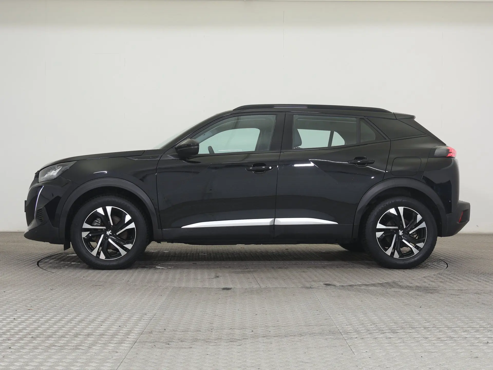 Peugeot e-2008 50 kWh Allure Pack 28