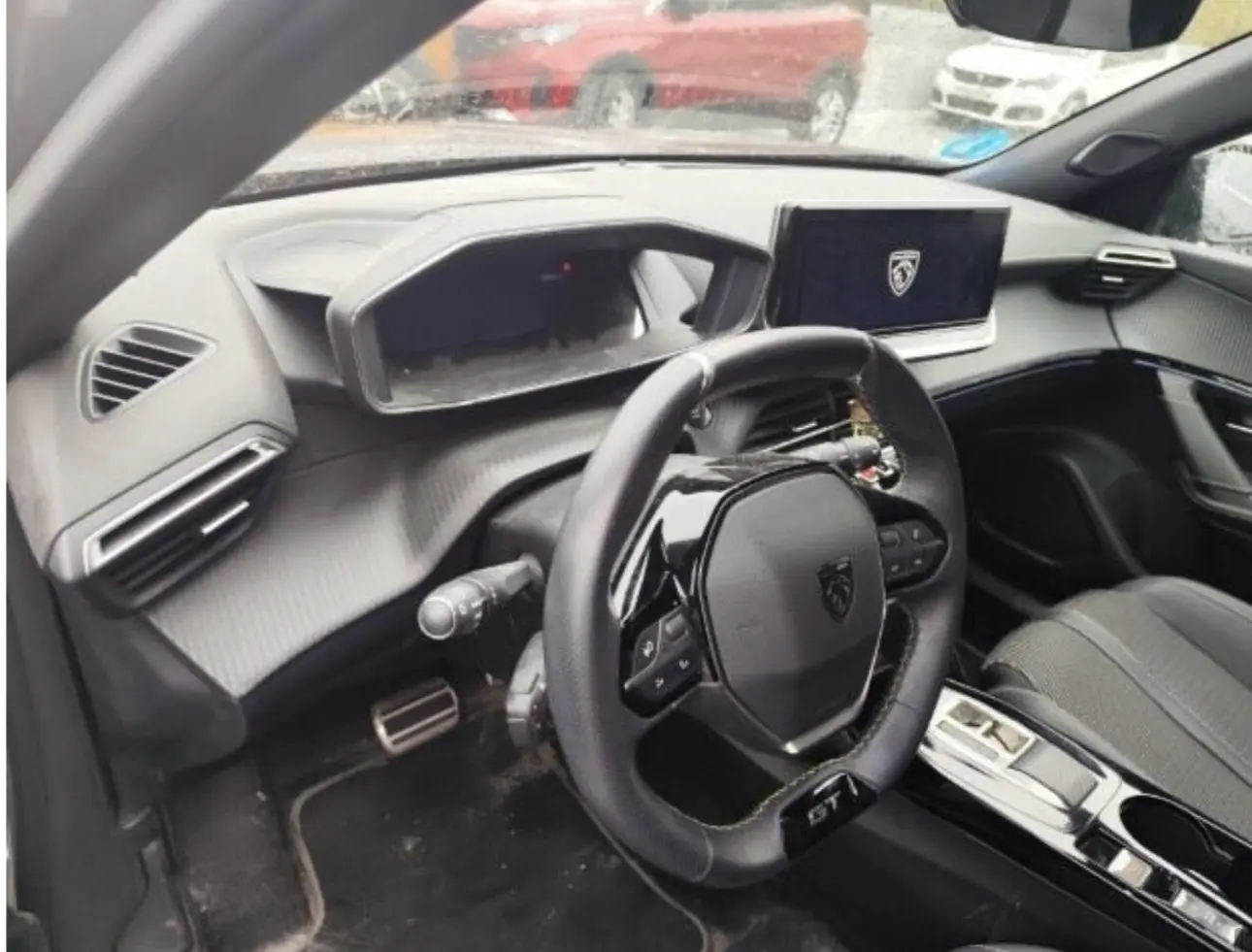 Peugeot e-2008 54 kWh GT 5