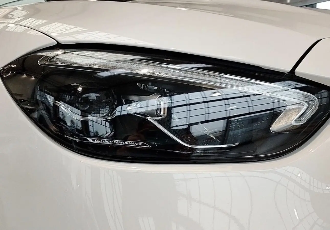 Mercedes-Benz C 300 de 9G-TRONIC AMG Line 5