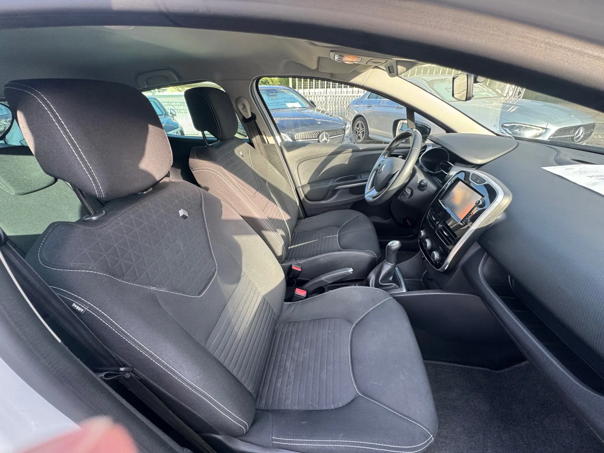 Renault Clio 0.9 TCe Limited Edition 14
