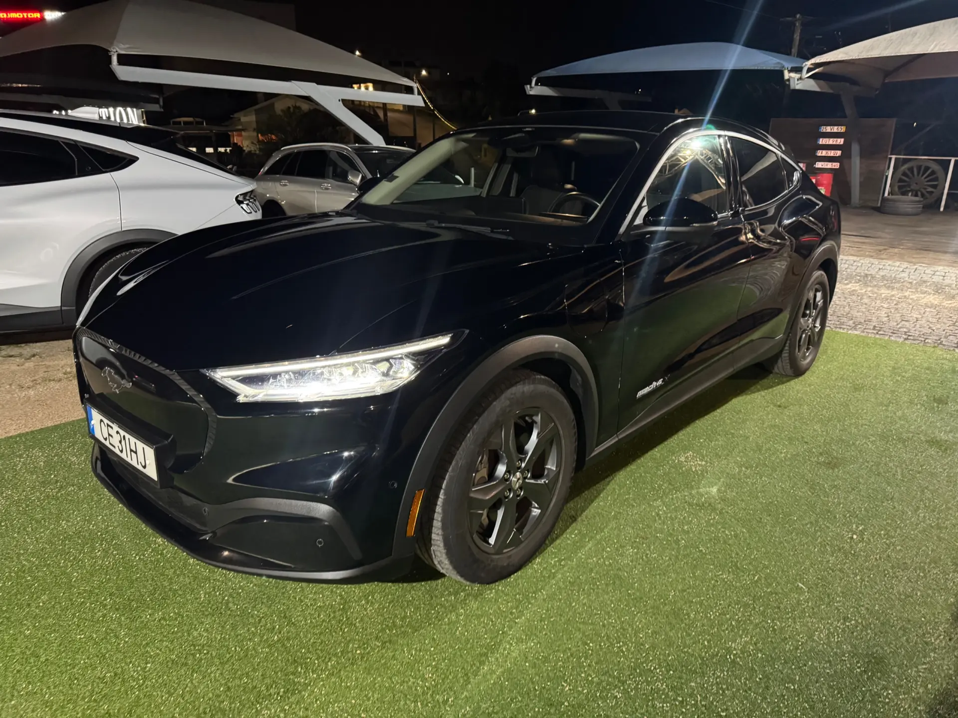 Ford Mustang Mach-E 98.7 kWh Premium 1