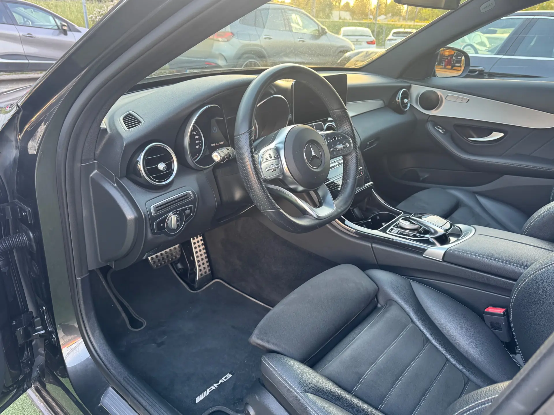 Mercedes-Benz C 300 de AMG Line 13