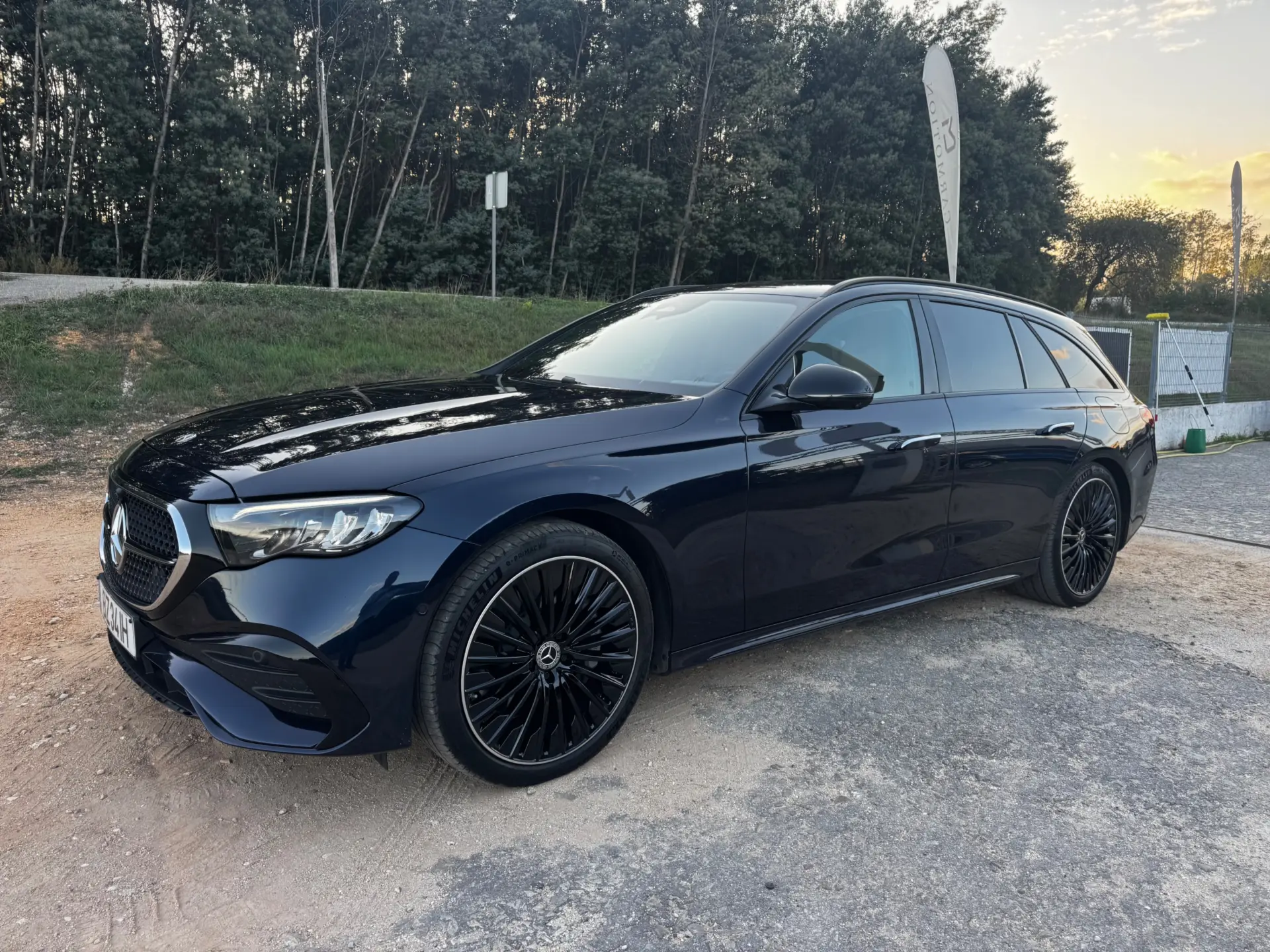 Mercedes-Benz E 300 E300de AMG Line 2