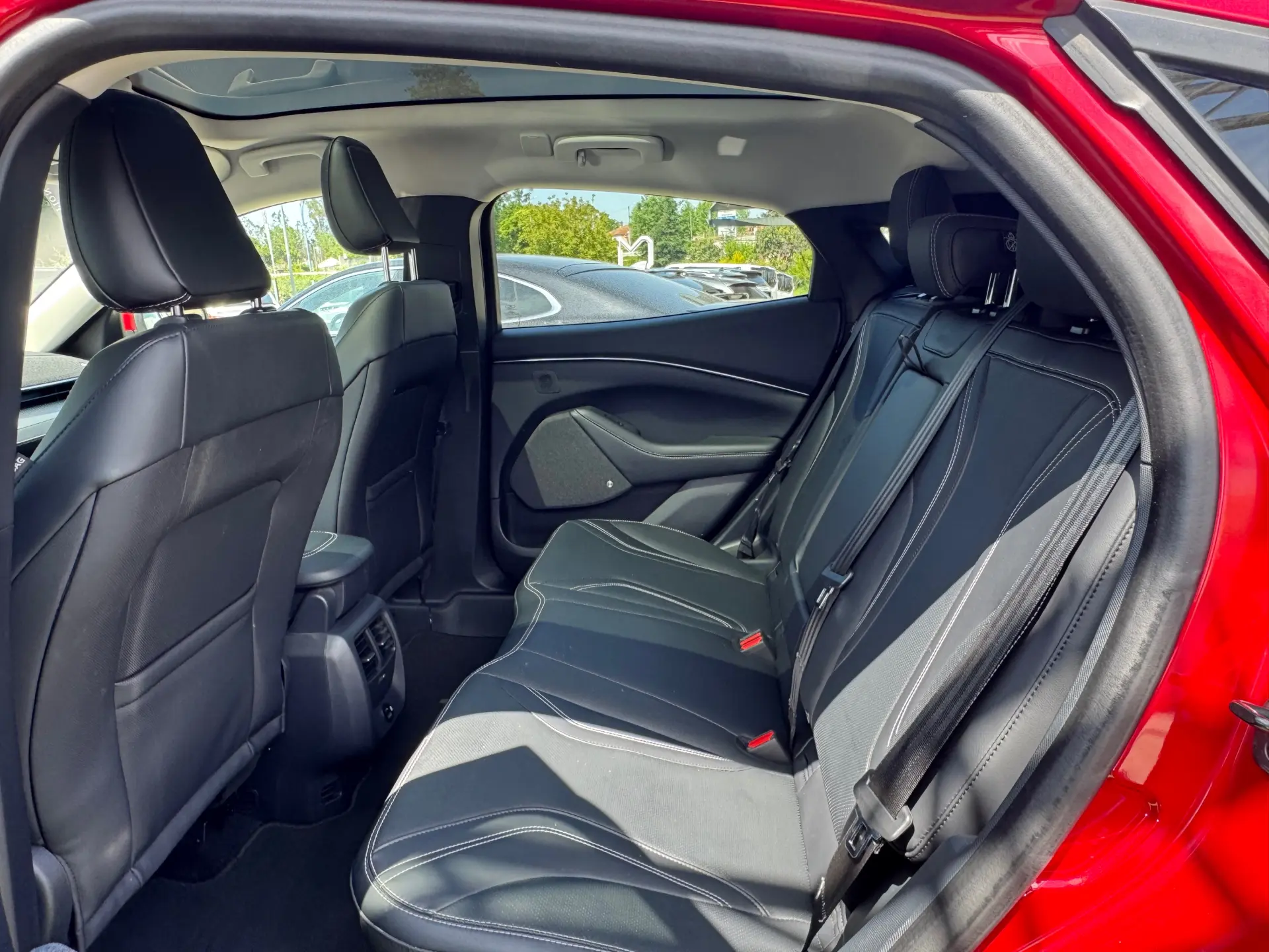 Ford Mustang Mach-E 98.7 kWh Premium 14