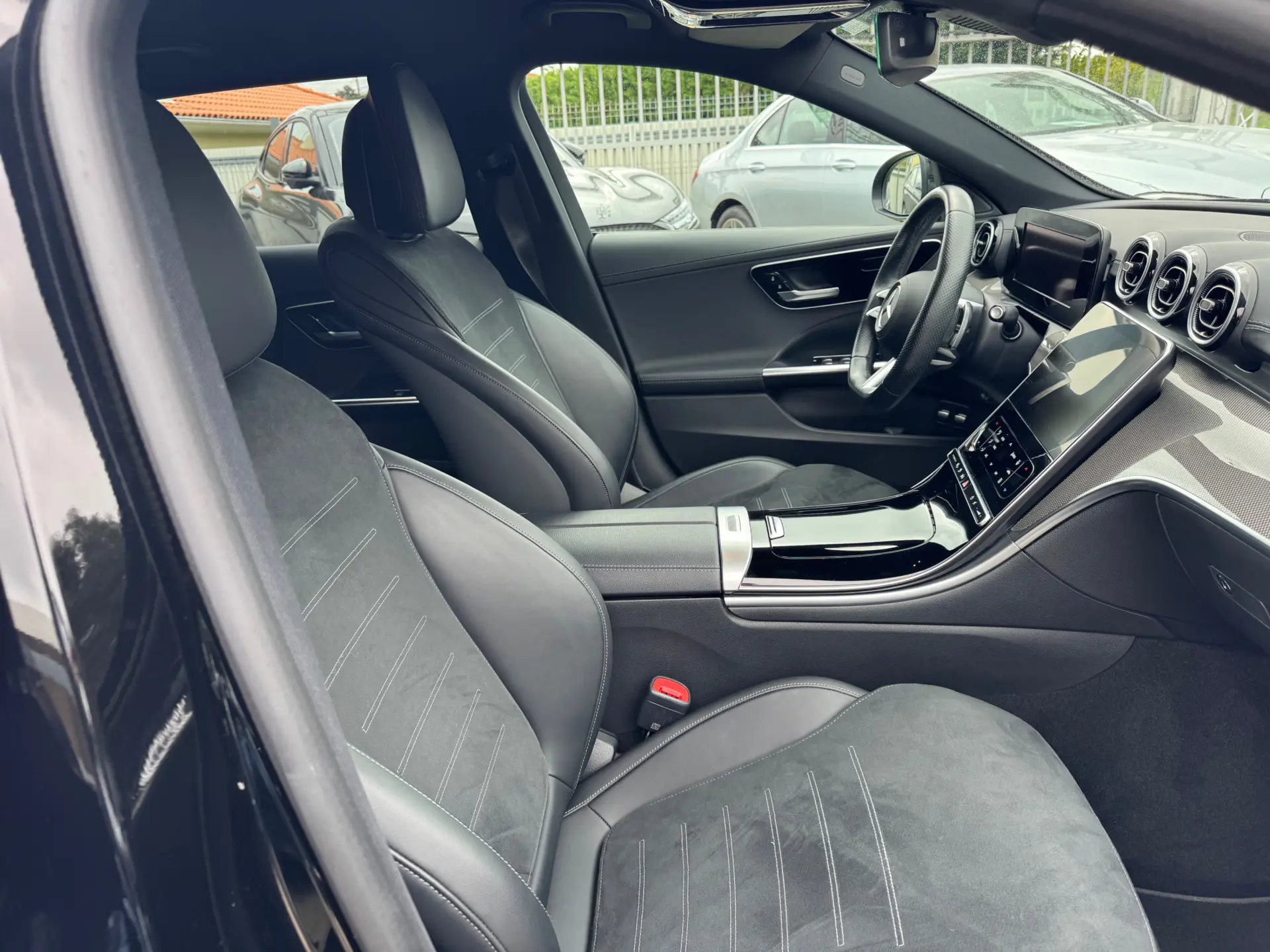 Mercedes-Benz C 300 e AMG Line 15