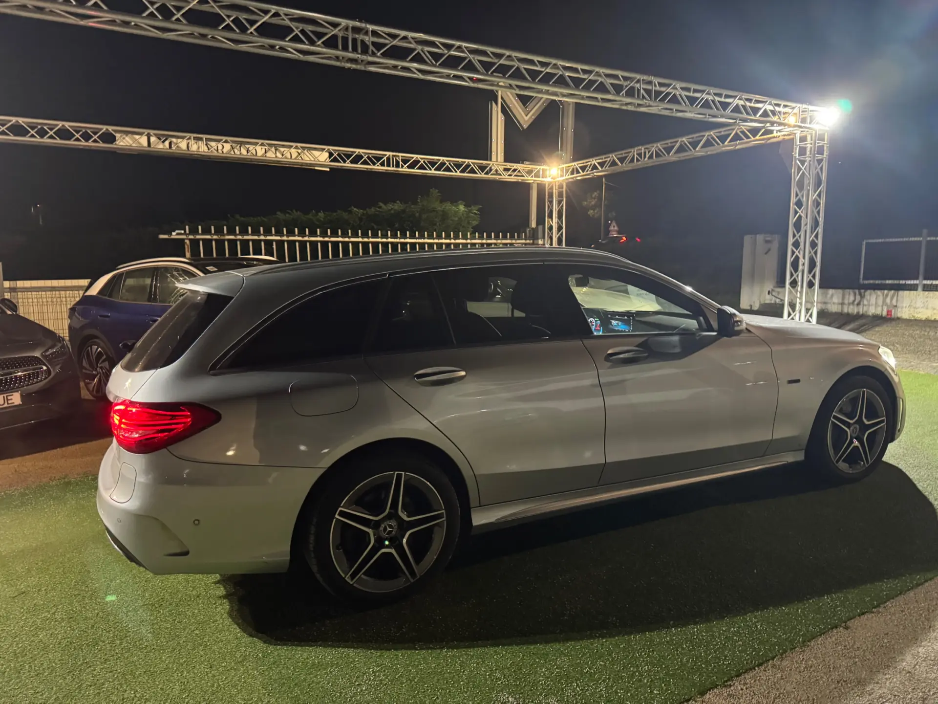 Mercedes-Benz C 300 de AMG Line 2