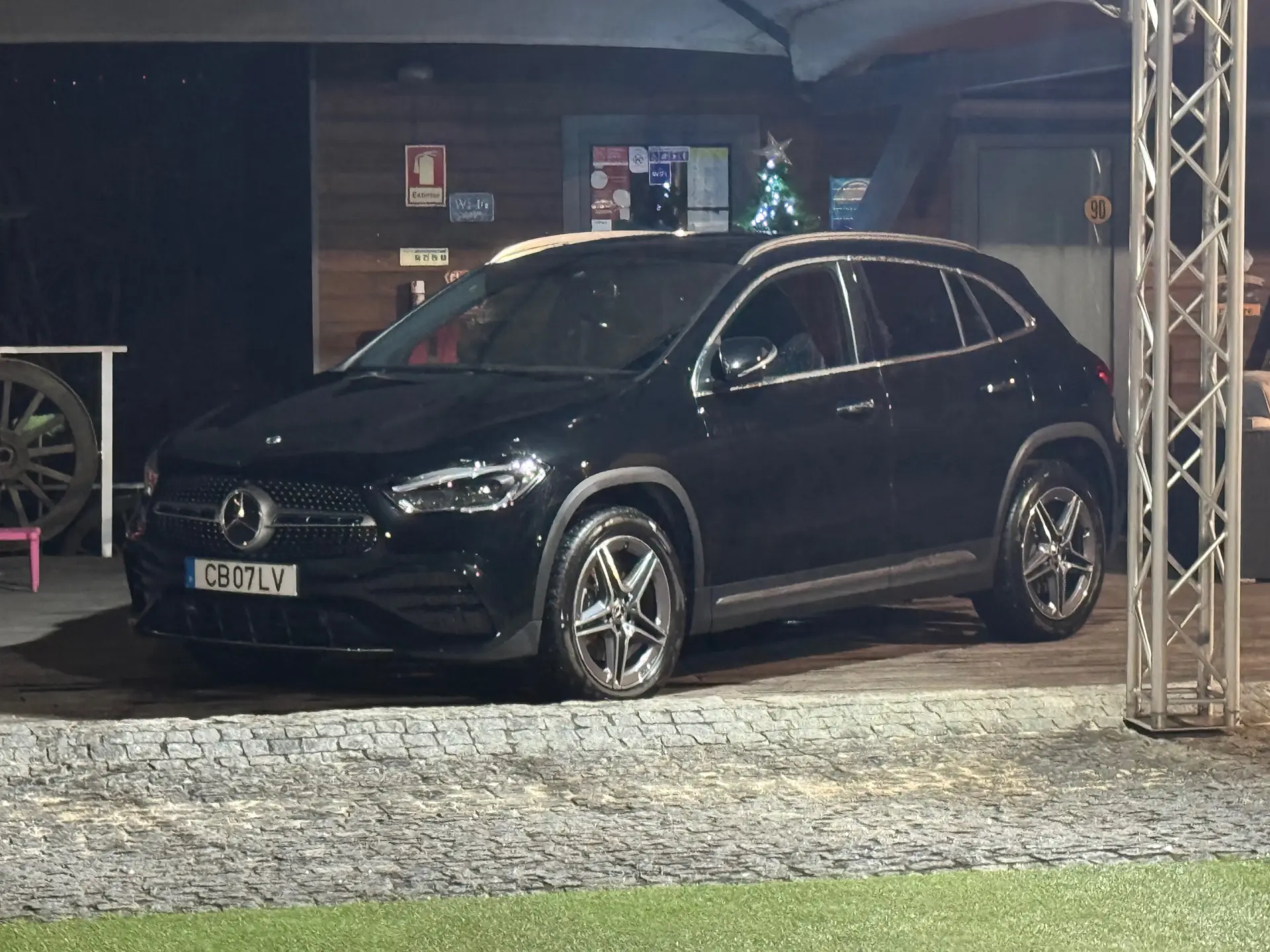 Mercedes-Benz GLA 250 e 8G-DCT AMG Line Advanced Plus 2