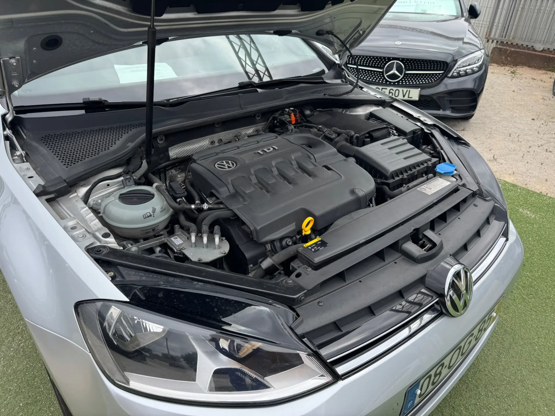 Volkswagen Golf Variant 1.6 TDi Highline DSG 35