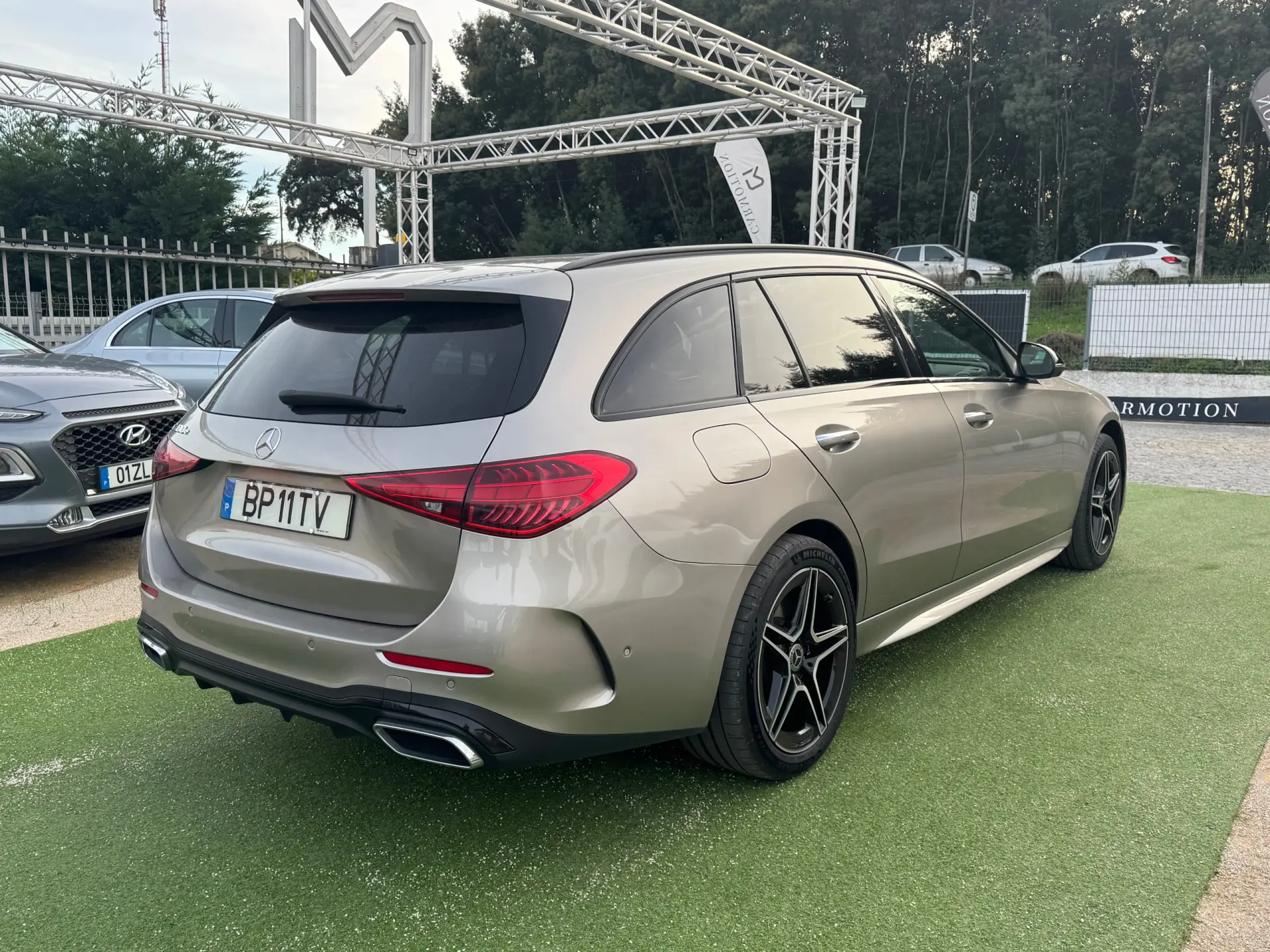 Mercedes-Benz C 300 e AMG Line 9